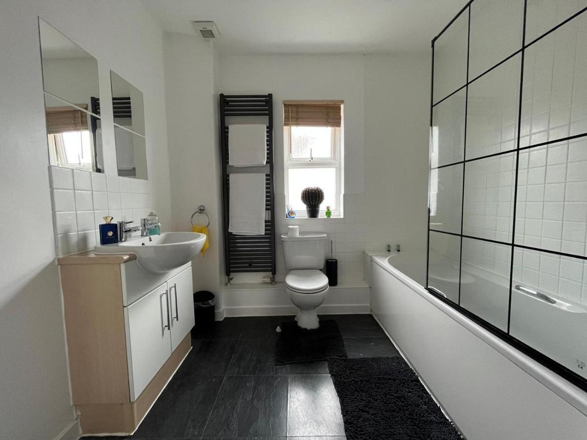 Kent, Dartford Station Apartments Ngoại thất bức ảnh